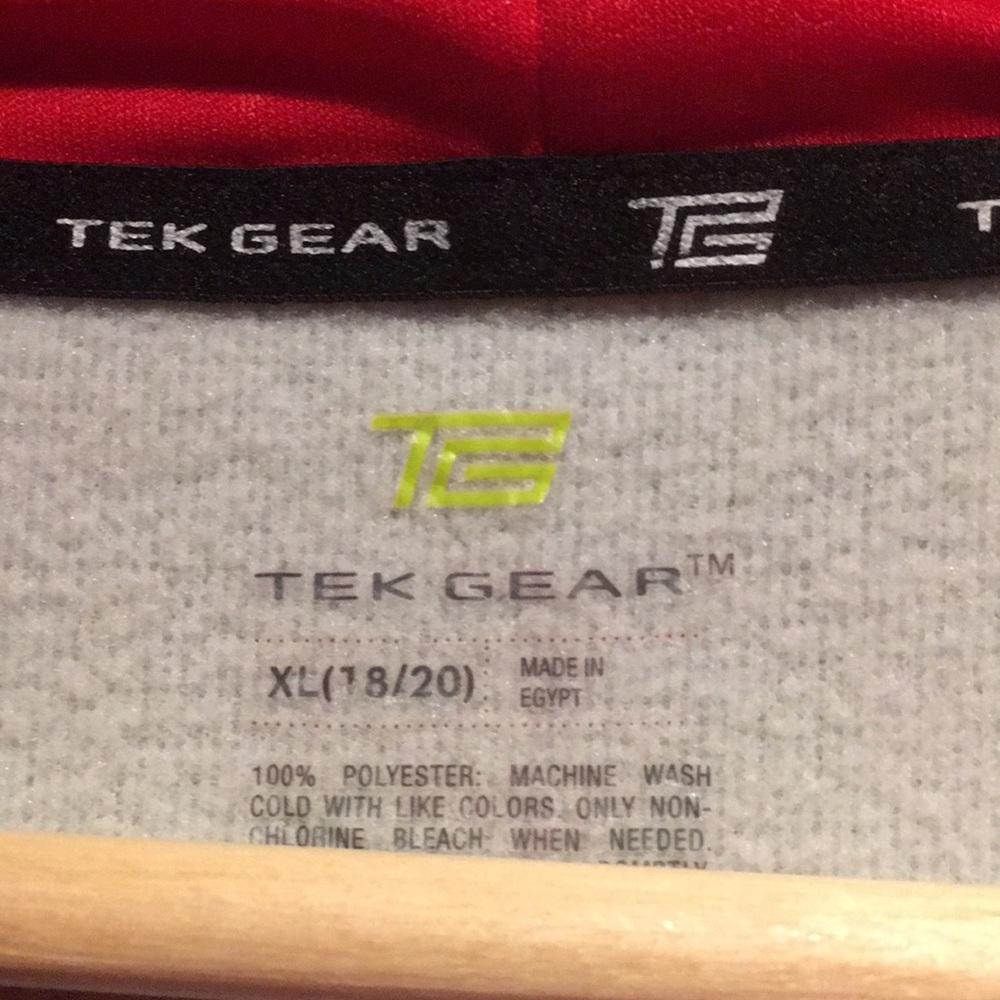 Sweatshirt - Picture 2 of 3